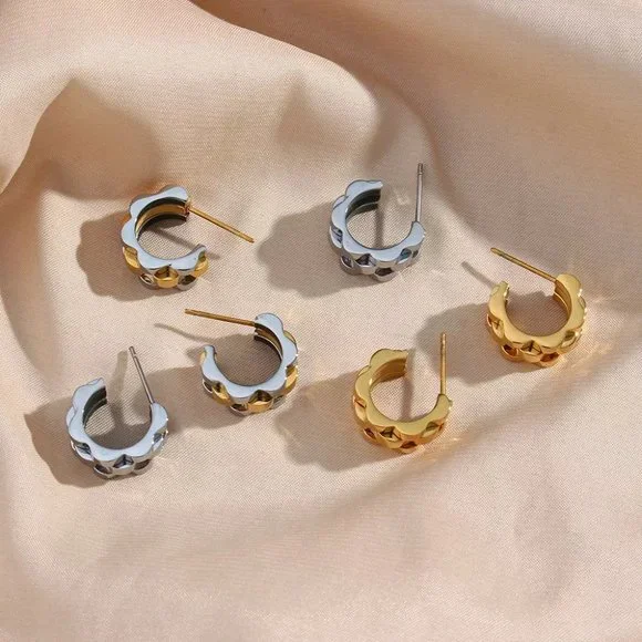 Vintage Two-Tone Chunky Watchband Hoop Earrings PVD 18K White Gold & Silโฆ - Picture 12 of 13